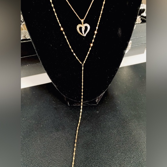 Jewelry - 14k gold beautifully delicate lariat chain.